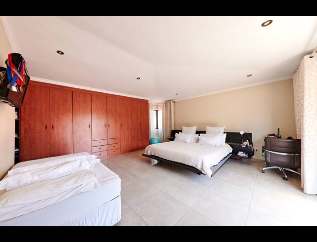 4 BEDROOM HOUSE SOLD IN HALFWAY GARDENS